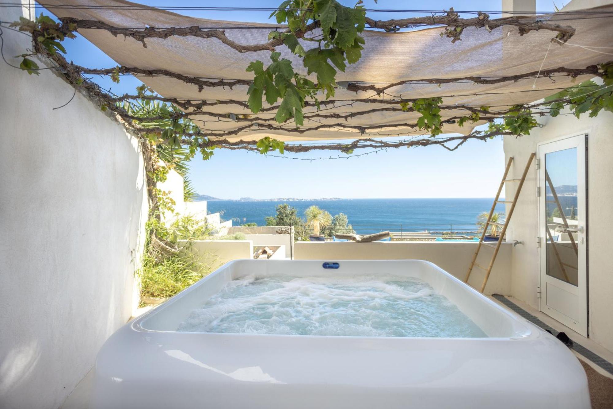 Les Suites Love 3 Spa Vue Mer Piscine Marsiglia Esterno foto