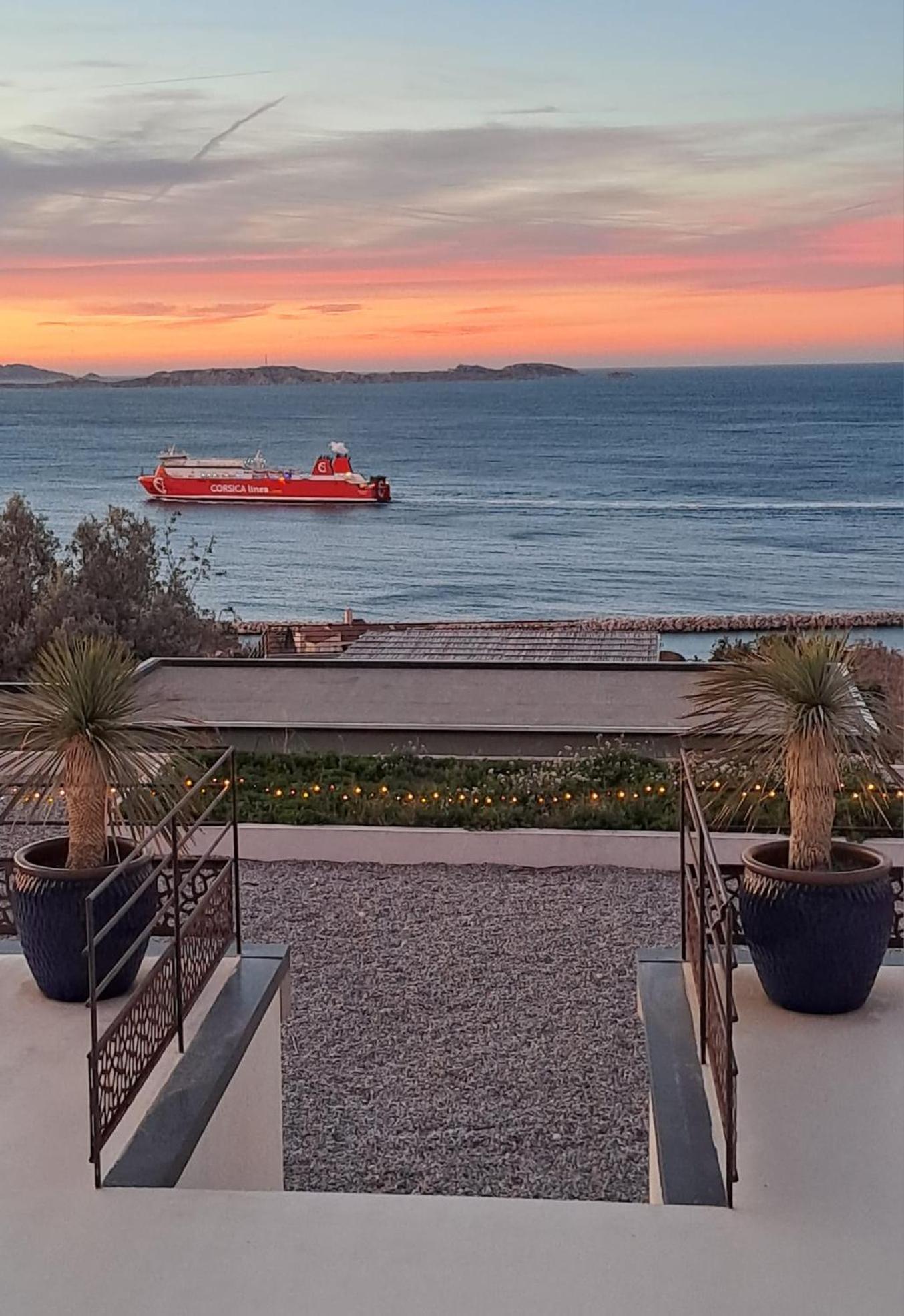 Les Suites Love 3 Spa Vue Mer Piscine Marsiglia Esterno foto